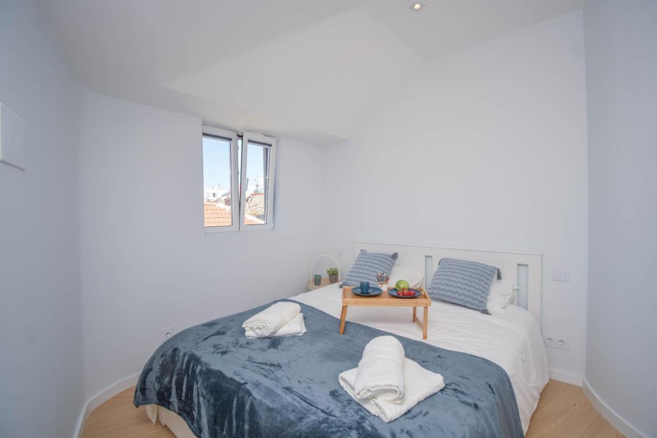 Central & Stylish 2 Bedroom Apartment W/ Balcony カスカイス エクステリア 写真